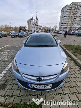 Gri Utilizat 2017 Opel Astra Enjoy Berlinǎ | 7.000 EUR (Preț OK) - Imagine 1/4