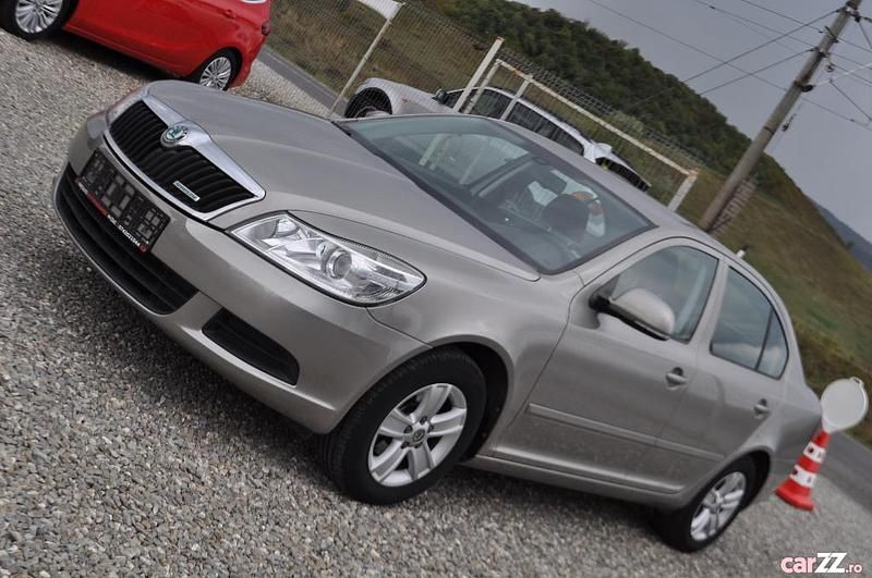 Maro Utilizat 2011 Skoda Octavia Berlinǎ | 4.999 EUR (Preț OK) - Imagine 1/4