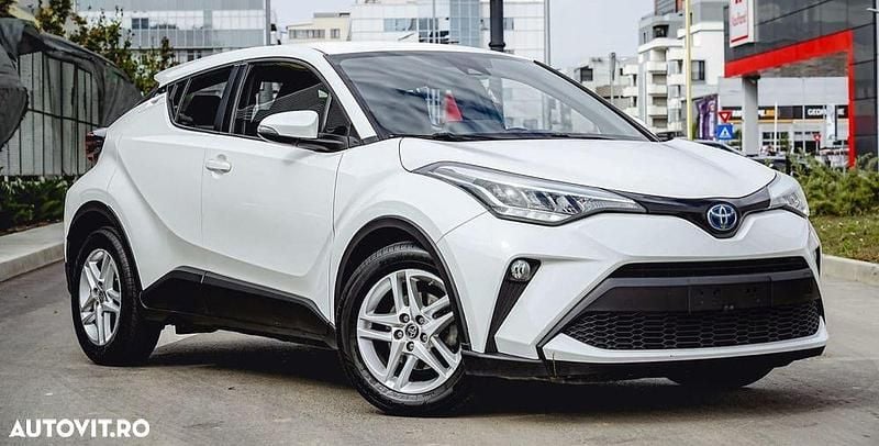 Second-hand Toyota C-HR 122 CP (89 kW) 2022 Culoarealb SUV