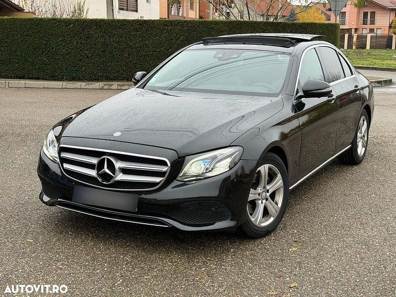 Culoarenegru Utilizat 2017 Mercedes E220 Avantgarde Berlinǎ | 15.900 EUR (Super Preț) - Imagine 1/4