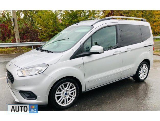 Argintiu Utilizat 2019 Ford Tourneo Monovolum | 13.900 EUR - Imagine 1/4