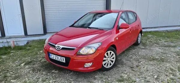 Rosu Utilizat 2009 Hyundai i30 Hatchback | 2.650 EUR (Preț bun) - Imagine 1/4