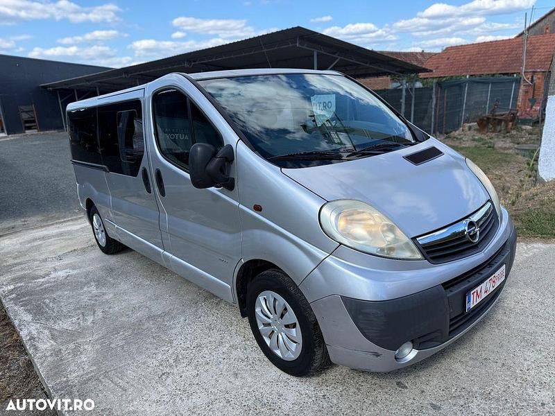 Culoareargint Utilizat 2008 Opel Vivaro Van | 4.699 EUR (Preț OK) - Imagine 1/4