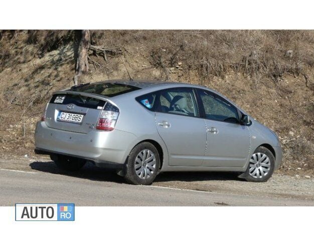 Second-hand Toyota Prius 110 CP (80 kW) 2005 Hatchback