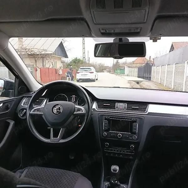 Second-hand Skoda Rapid 105 CP (77 kW) 2016 Negru Hatchback