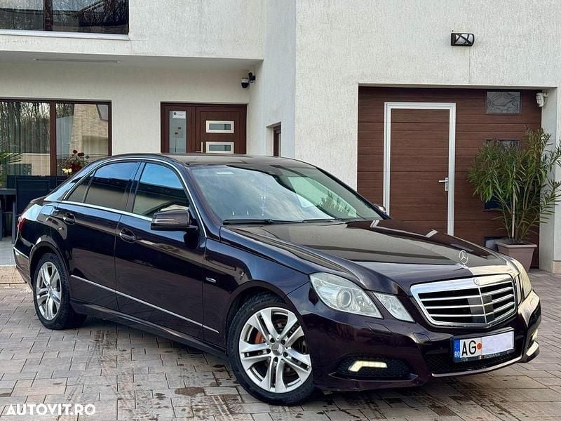 Culoaremaro Utilizat 2010 Mercedes E250 Avantgarde Berlinǎ | 5.999 EUR (Preț bun) - Imagine 1/4