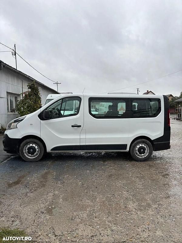 Culoarealb Utilizat 2019 Renault Trafic Van | 21.999 EUR - Imagine 1/4