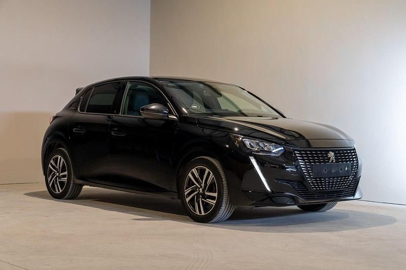 Utilizat 2021 Peugeot 208 Allure Hatchback | 14.245 EUR (Preț OK) - Imagine 1/1