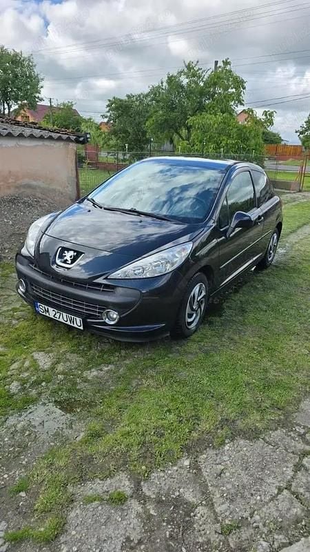 Utilizat 2009 Peugeot 207 Hatchback | 2.300 EUR (Preț OK) - Imagine 1/4