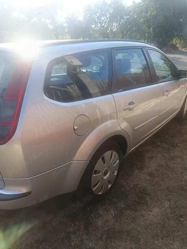 Utilizat 2005 Ford Focus Break | 1.900 EUR (Puțin scump) - Imagine 1/4