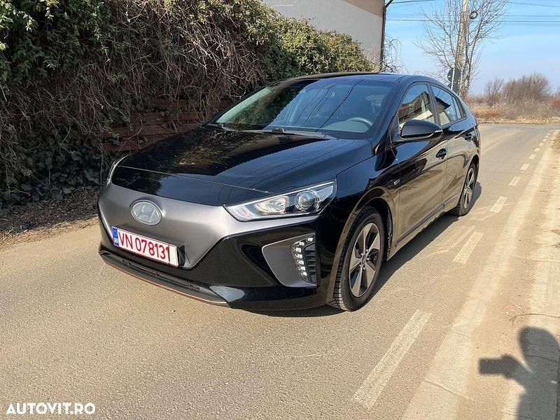 Negru Utilizat 2019 Hyundai Ioniq Premium Berlinǎ | 11.900 EUR (Preț bun) - Imagine 1/4