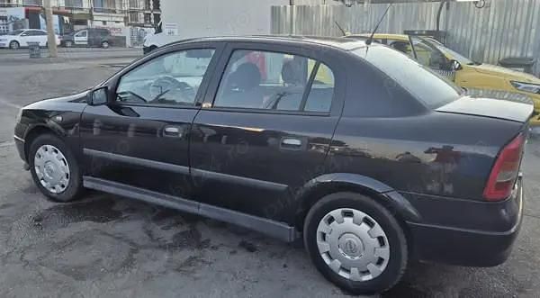 Second-hand Opel Astra 80 CP (58 kW) 2008 Berlinǎ