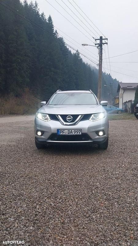 Culoareargint Utilizat 2014 Nissan X-Trail Tekna SUV | 9.650 EUR (Super Preț) - Imagine 1/4