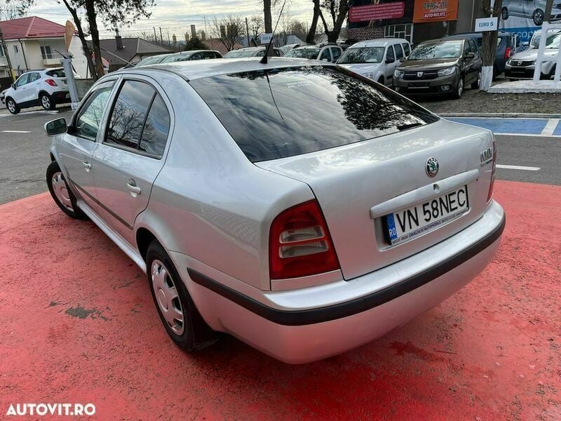 Second-hand Skoda Octavia 90 CP (66 kW) 2007 Argintiu Berlinǎ