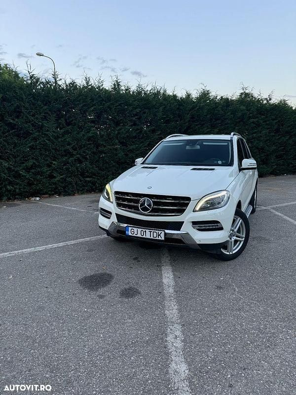 Culoarealb Utilizat 2013 Mercedes ML350 SUV | 16.500 EUR (Preț OK) - Imagine 1/4