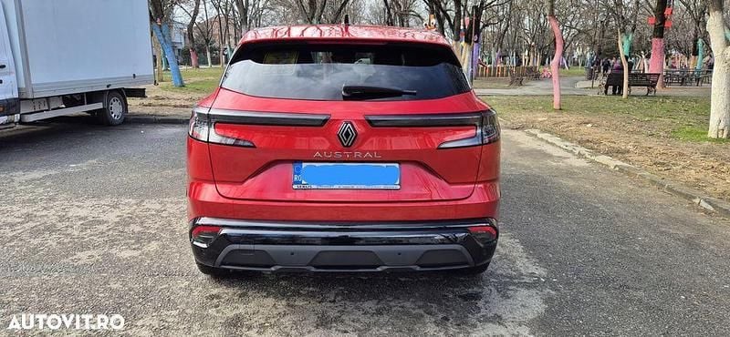 Second-hand Renault Austral Techno 160 CP (117 kW) 2024 Culoarerosu SUV