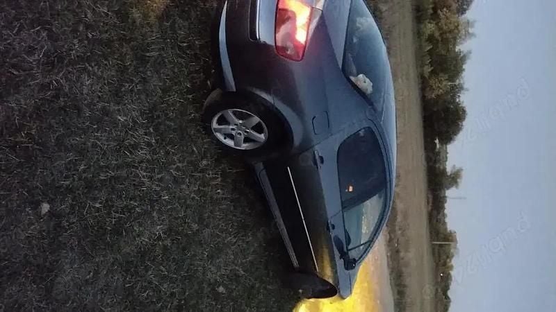 Second-hand Peugeot 407 131 CP (96 kW) 2004 Berlinǎ