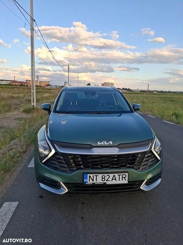 Culoareverde Utilizat 2023 Kia Sportage Style SUV | 28.200 EUR (Preț OK) - Imagine 1/4