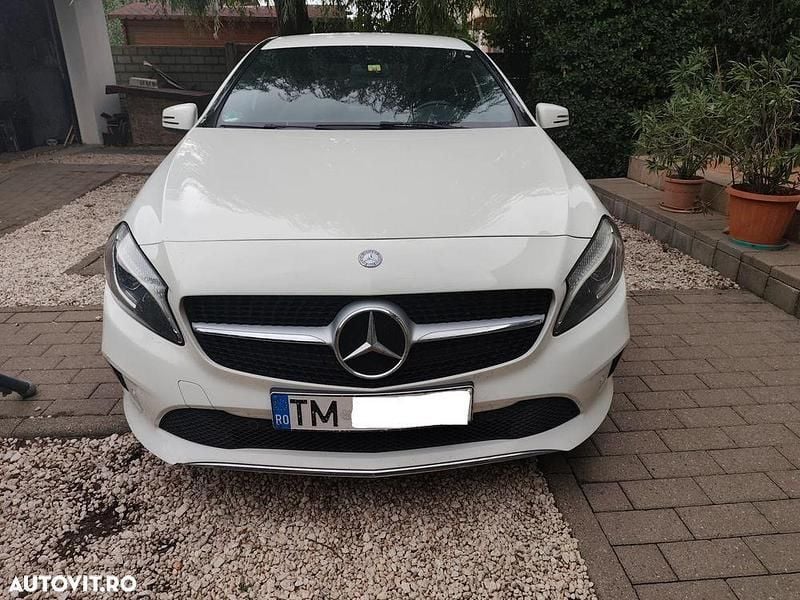 Culoarealb Utilizat 2016 Mercedes A180 Hatchback | 12.100 EUR (Preț bun) - Imagine 1/4