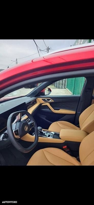 Nouă MG HS 224 CP (164 kW) 2025 Culoarerosu SUV