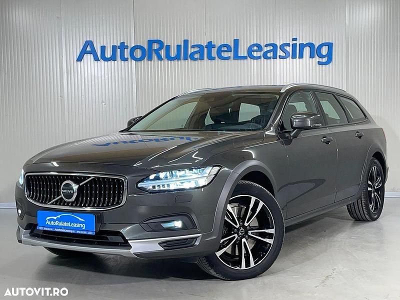 Gri Utilizat 2021 Volvo V90 CC Core Break | 29.490 EUR - Imagine 1/4