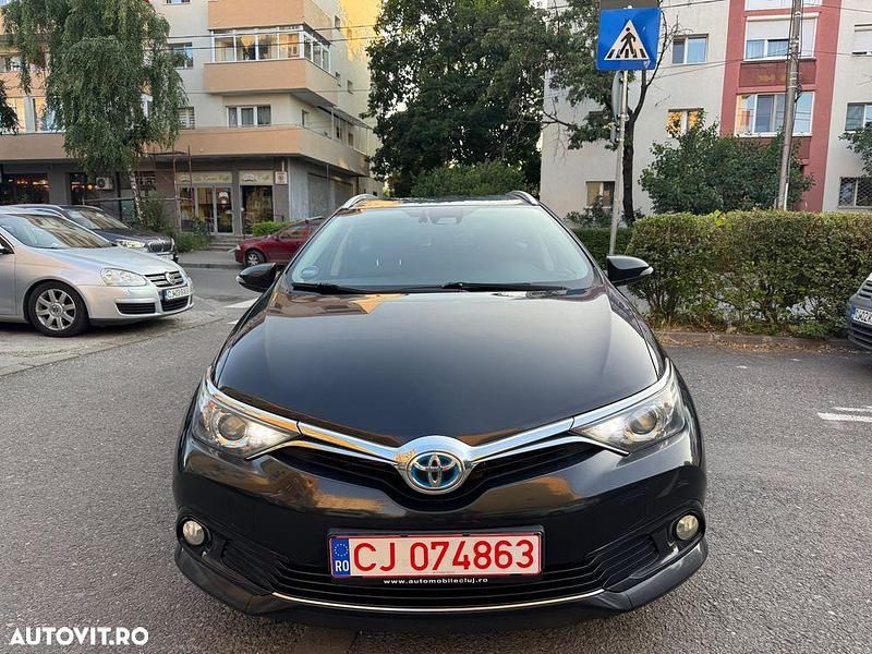 Culoarenegru Utilizat 2017 Toyota Auris Hybrid Break | 11.900 EUR (Preț OK) - Imagine 1/4