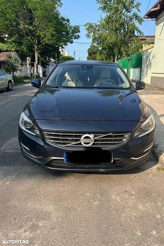 Culoarealbastru Utilizat 2013 Volvo S60 Berlinǎ | 8.500 EUR (Preț OK) - Imagine 1/4