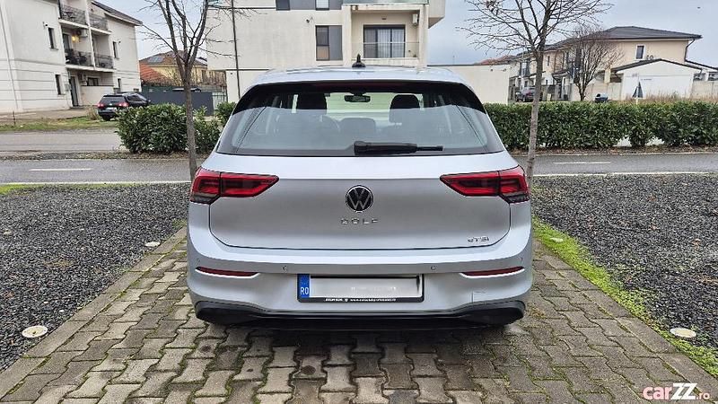 Second-hand VW Golf VIII Life 110 CP (80 kW) 2020 Argintiu Berlinǎ