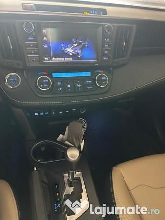 Second-hand Toyota RAV4 Hybrid 142 CP (104 kW) 2017 Negru SUV