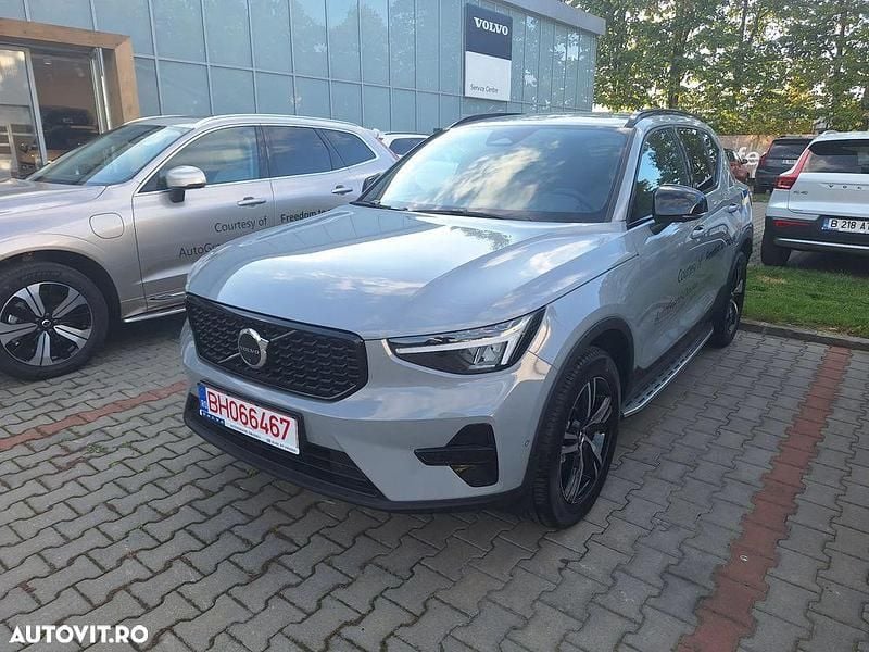 Culoaregri Utilizat 2024 Volvo XC40 Plus SUV | 38.853 EUR (Puțin scump) - Imagine 1/4