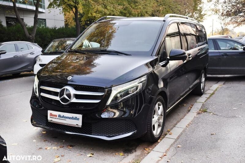 Negru Utilizat 2019 Mercedes V220 Avantgarde Monovolum | 39.500 EUR - Imagine 1/4