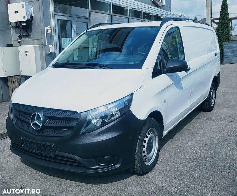 Alb Utilizat 2020 Mercedes Vito Monovolum | 21.780 EUR (Preț OK) - Imagine 1/4