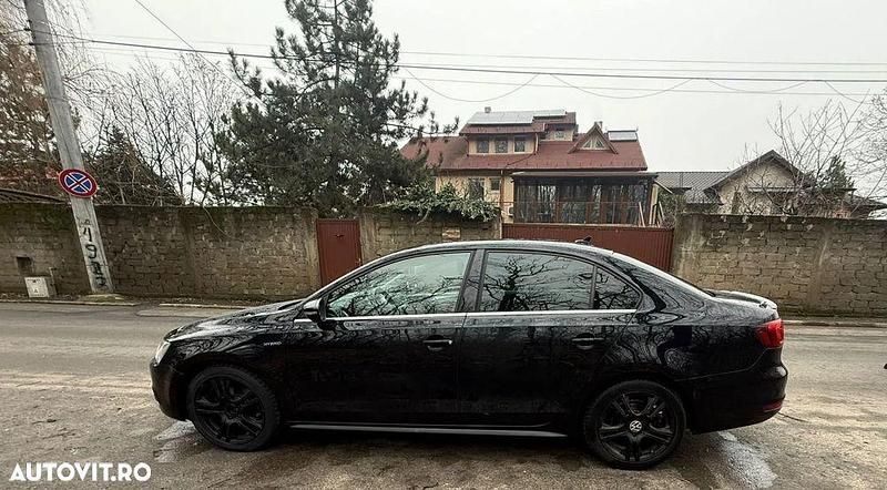 Second-hand VW Jetta Highline 150 CP (110 kW) 2013 Culoarenegru Berlinǎ