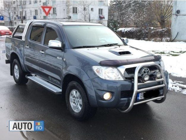 Second-hand Toyota HiLux 144 CP (105 kW) 2012 Gri Pickup