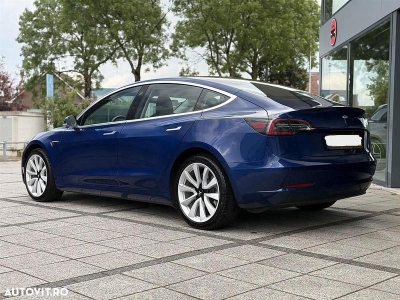Second-hand Tesla Model 3 Standard Range 239 kW (325 CP) 2020 Culoarealbastru Berlinǎ