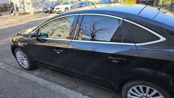 Second-hand Ford Mondeo 116 CP (85 kW) 2012 Negru Hatchback