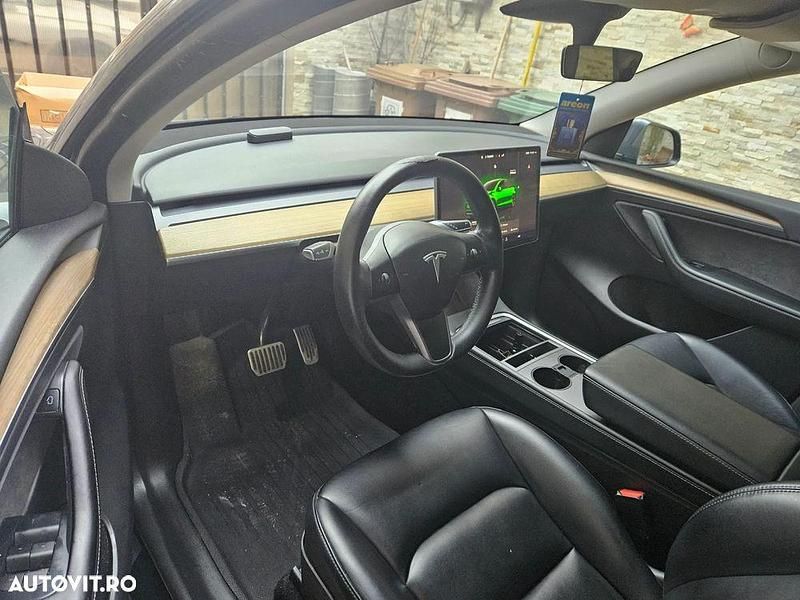 Second-hand Tesla Model Y 378 kW (514 CP) 2023 Culoaregri SUV