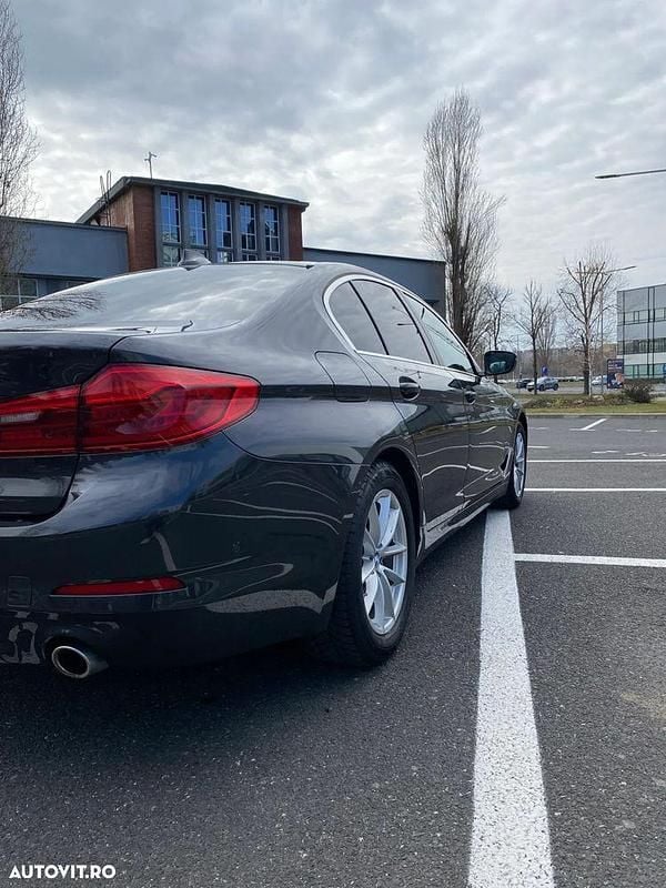 Second-hand BMW 520 Sport Line 190 CP (139 kW) 2019 Culoaregri Berlinǎ