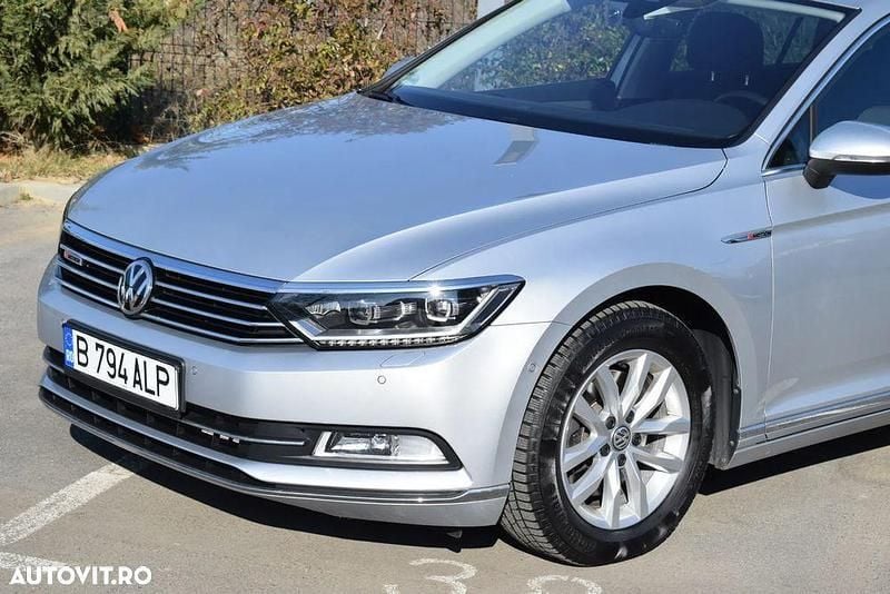 Argint Utilizat 2019 VW Passat Highline Break | 17.990 EUR (Super Preț) - Imagine 1/4