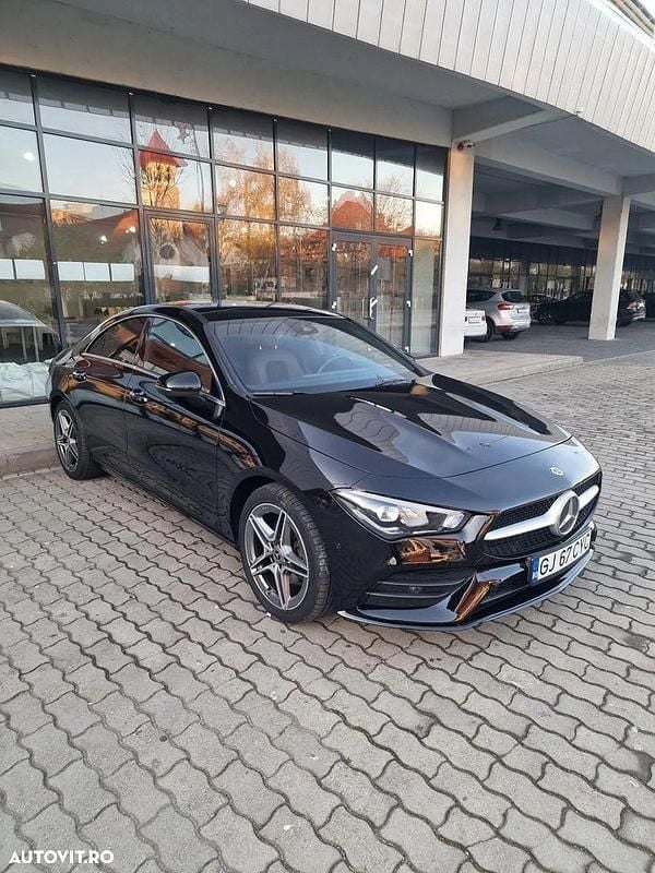 Culoarenegru Utilizat 2020 Mercedes CLA220 AMG line Berlinǎ | 28.900 EUR (Super Preț) - Imagine 1/4