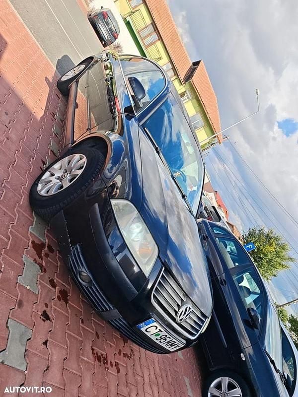 Second-hand VW Passat Comfortline 100 CP (73 kW) 2004 Culoarenegru Break