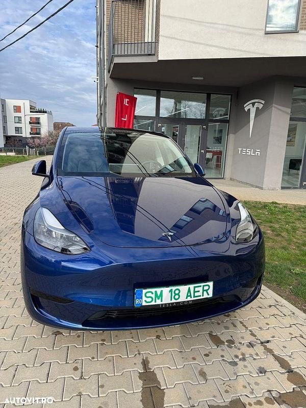 Second-hand Tesla Model Y Long Range RWD 258 kW (351 CP) 2024 Culoarealbastru SUV