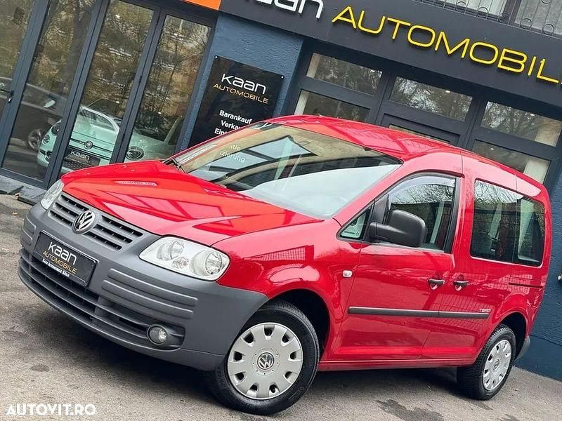 Rosu Utilizat 2010 VW Caddy Monovolum | 5.950 EUR (Puțin scump) - Imagine 1/4