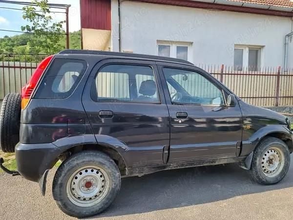Verde Utilizat 1999 Daihatsu Terios SUV | 3.500 EUR - Imagine 1/4