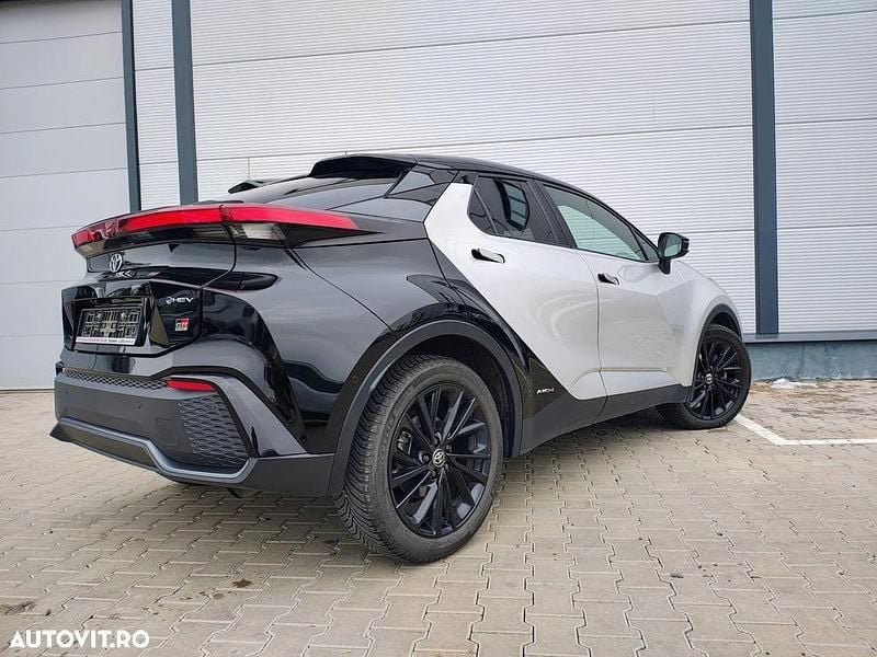 Second-hand Toyota C-HR Edition 197 CP (144 kW) 2024 Culoarealb SUV