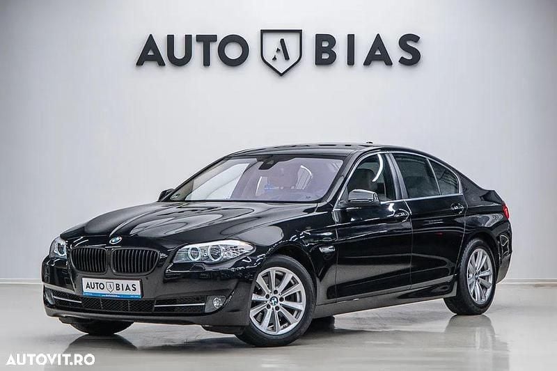Culoarenegru Utilizat 2012 BMW 520 Luxury Line Berlinǎ | 11.950 EUR (Preț bun) - Imagine 1/4