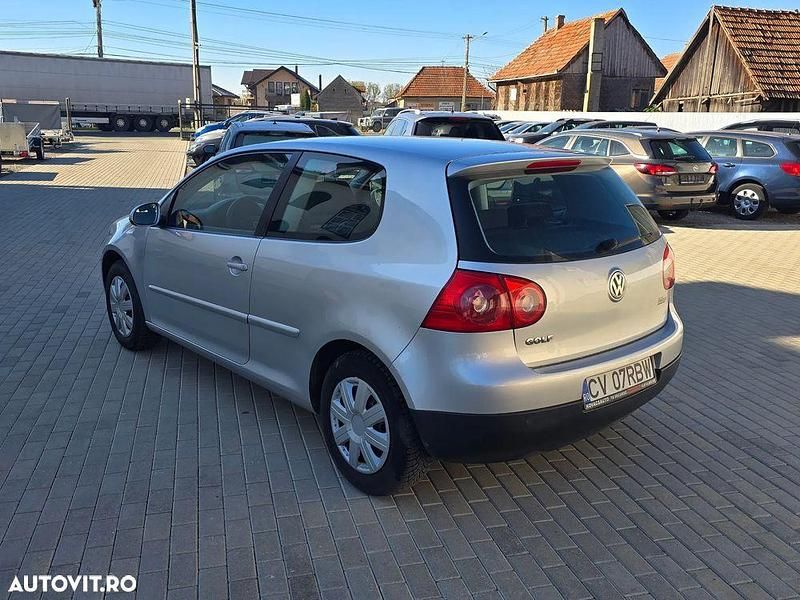 Second-hand VW Golf IV Comfortline 75 CP (55 kW) 2004 Culoaregri Hatchback