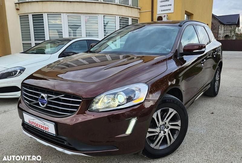 Culoaremaro Utilizat 2014 Volvo XC60 Momentum SUV | 12.780 EUR (Puțin scump) - Imagine 1/4