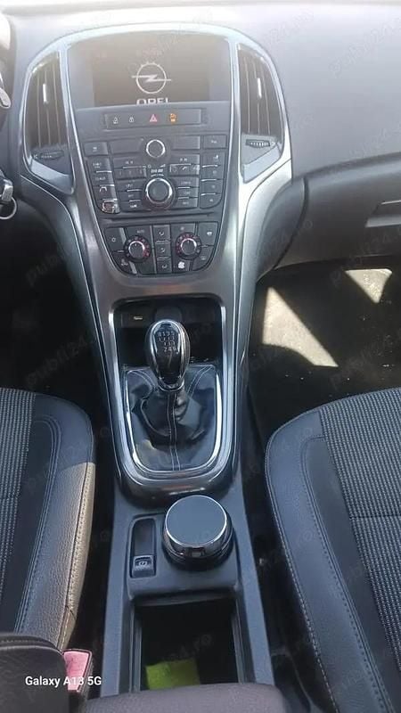 Second-hand Opel Astra Sport 125 CP (91 kW) 2010 Gri Berlinǎ