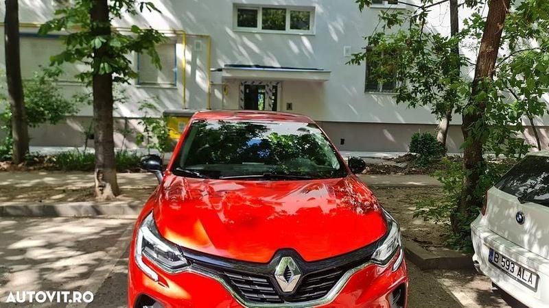 Culoarerosu Utilizat 2021 Renault Captur SUV | 13.500 EUR (Preț OK) - Imagine 1/4